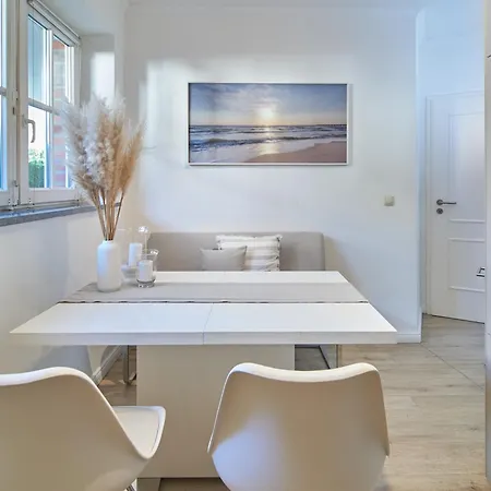 Techts Strandhaus * تيميندورفير ستراند